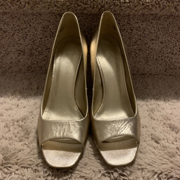 Nine West - Gold Shimmer Open Toed Heels - Picture 3 of 9